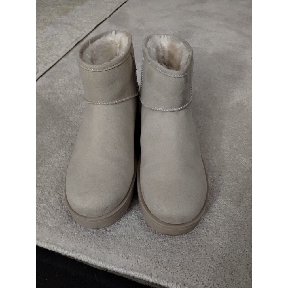 Makalu Women's 8.5 Zaira Boot Faux Fur Lined